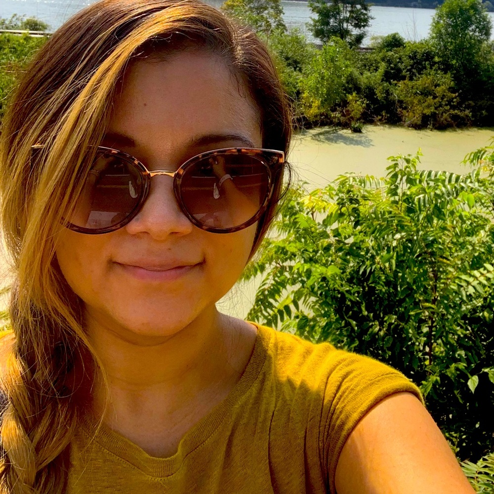 Meet your Posher, Stephanie